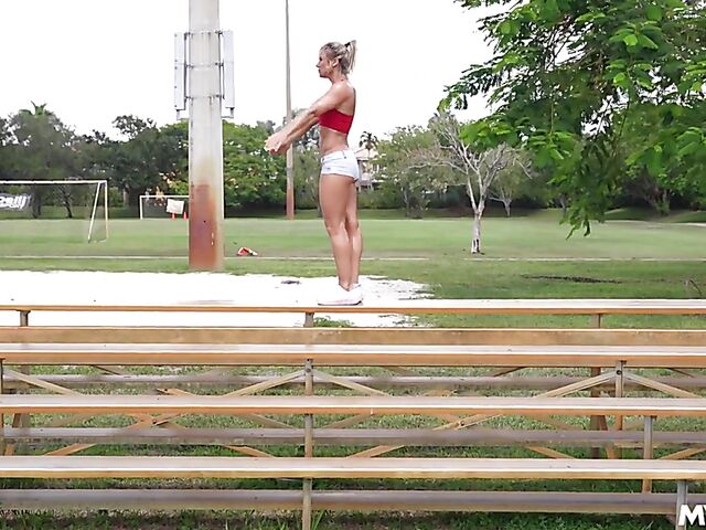 Athletic MILF Madison Brite fucks like a champion