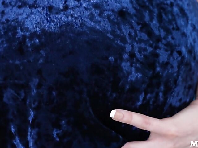 Pale redhead mommy Ariel Darling seduces a boy