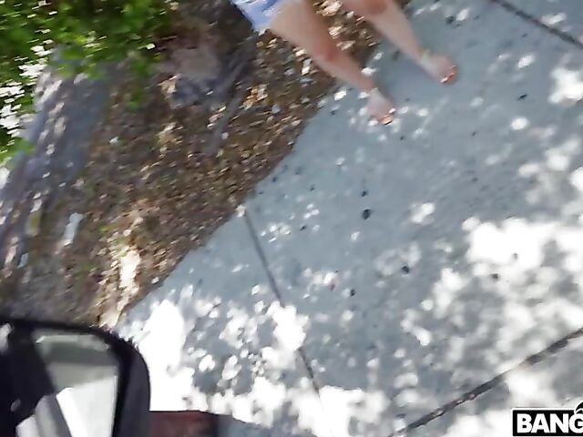 Phat ass white girl Brookie Blair gets a ride