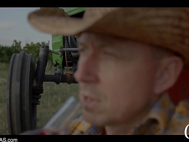 Alexis Crystal and Little Caprice lesbian sunset loving in the field