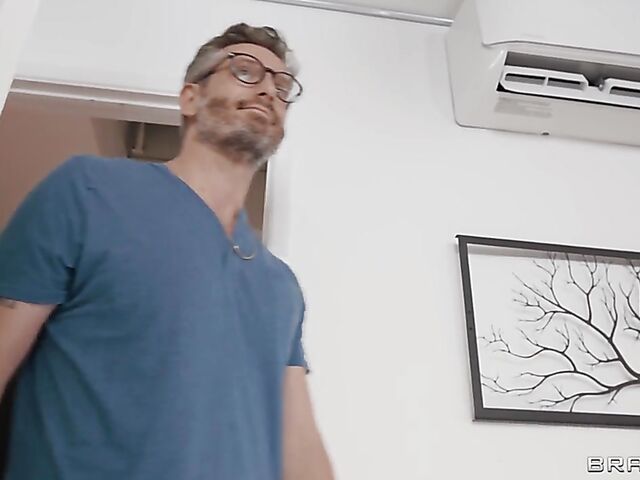 Petite teen and busty mom get boned in a threesome featuring Ryan Keely and Demi Hawks