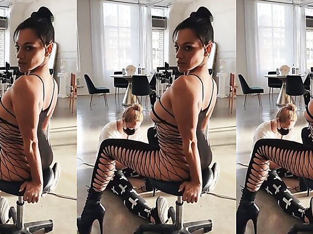 Mona Azar flaunts her big ass and juicy tits