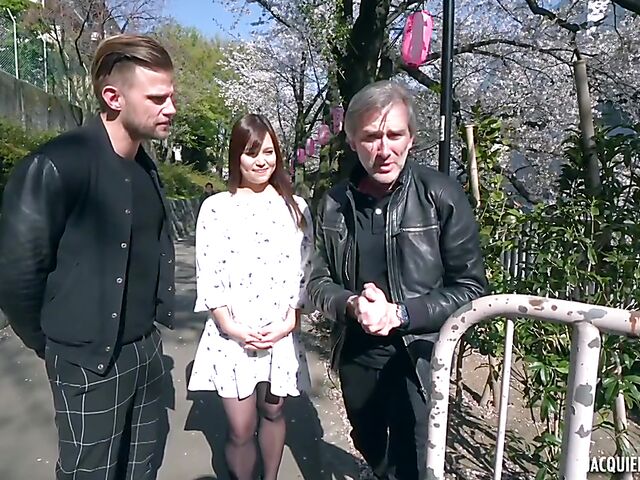 Soap land threesome in Tokyo with Japanese shaved babe Reika Yamato getting tag teamed by lucky French guys