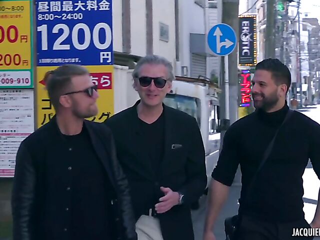 Soap land threesome in Tokyo with Japanese shaved babe Reika Yamato getting tag teamed by lucky French guys