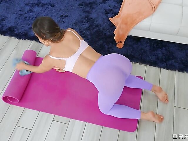 Crazy freeuse yoga with fitness MILF Cherie Deville