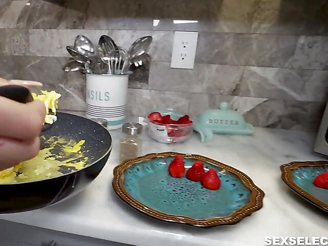 POV big ass babe Vivian Taylor gets fingered and fucked like real