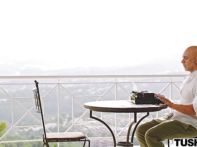 Exotic anal lover Mia Nix gets assfucked in paradise