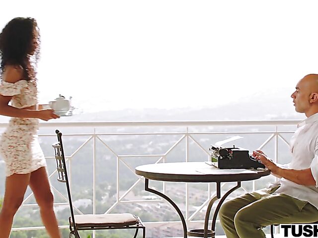 Exotic anal lover Mia Nix gets assfucked in paradise