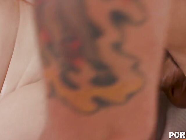 Dee Williams - Big-breasted MILF massage anal with hot masseur