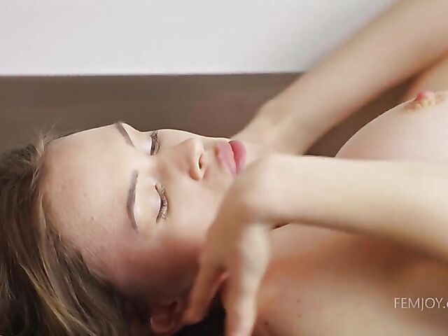 Slender Ruth fingering herself in the kitchen in the morning