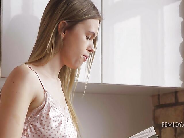 Slender Ruth fingering herself in the kitchen in the morning