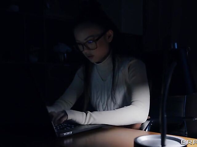 Angela White and Lulu Chu help each other in FFM threesome