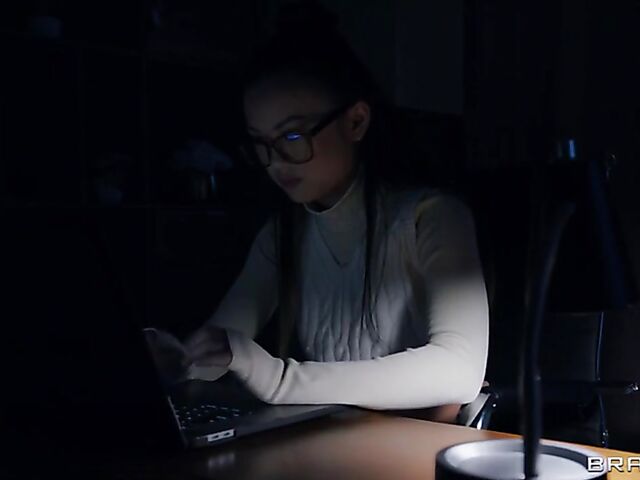 Angela White and Lulu Chu help each other in FFM threesome