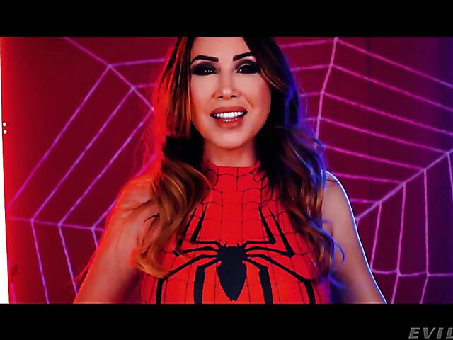 Spidergirl Kianna Dior sucking two cocks for cum on face