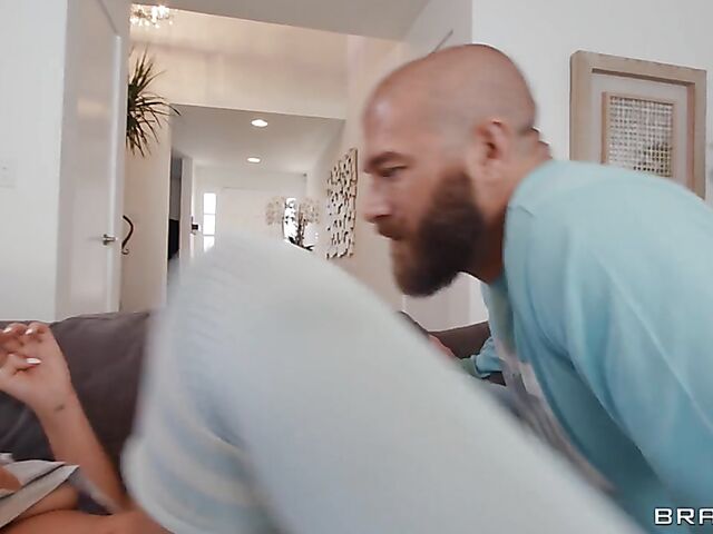 Horny four-eyed babe with natural boobs Kenzie Love can't stop