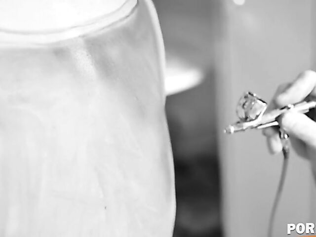 Kira Queen - Body paint fuck with a black guy in the gym