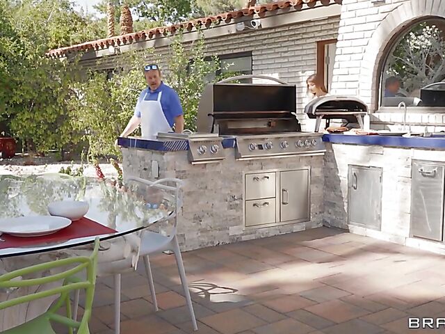 Sneaky anal sex with super horny wife Tommy King