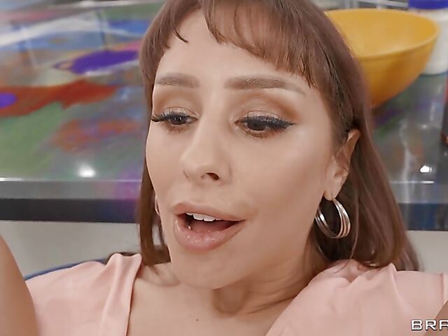 Sneaky anal sex with super horny wife Tommy King