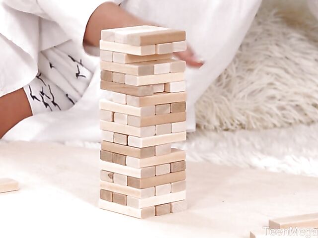 Jeniffer Flex - Enthusiastic teen couple playing Jenga and fucking