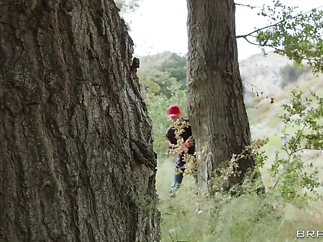 Zoey Sinn & Avery Black - Hot threesome with the farm help