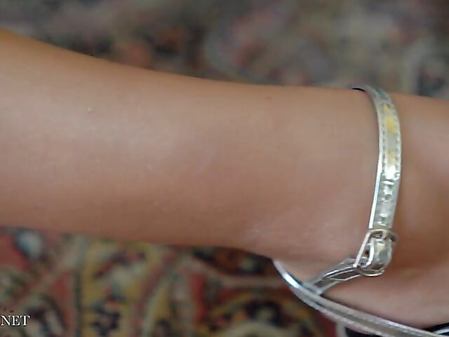 Paige Johnson - Long-haired blonde solo strip