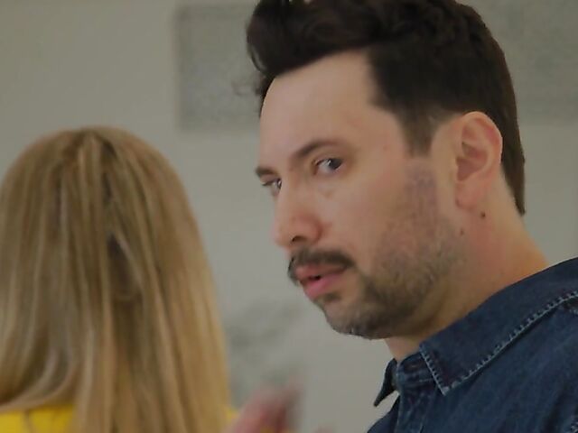 Cheating with natural tits blonde Blake Blossom behind his wife's back