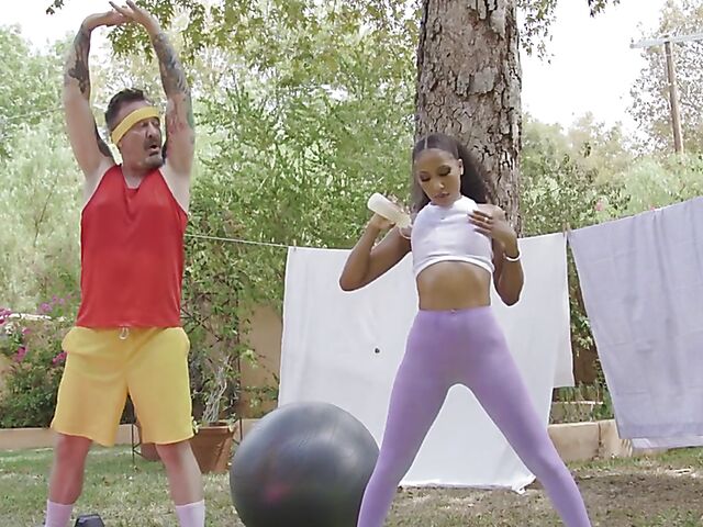 Fit ebony MILF Olivia Jayy gets nailed by a white boy outdoors