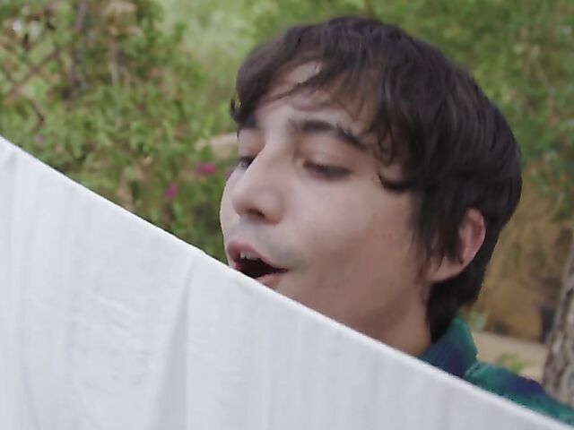 Fit ebony MILF Olivia Jayy gets nailed by a white boy outdoors