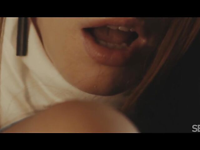 Sensual lesbians Lola Heart and Sata Jones make love on Sunday