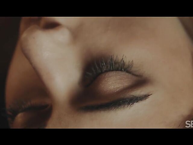 Sensual lesbians Lola Heart and Sata Jones make love on Sunday