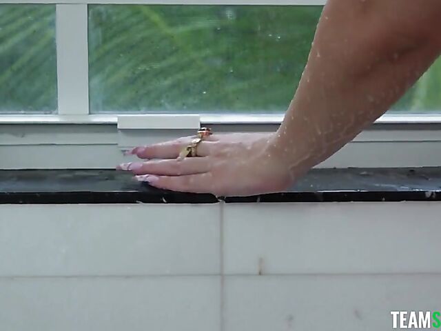 Gia Ohmy - Juicy blonde shower with a hot guy