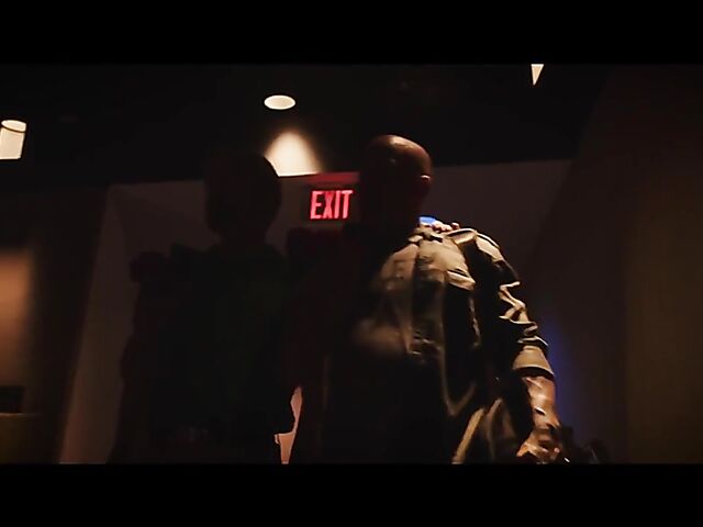 Standing fuck in the backstreet with sexy blonde waitress Anna Claire Clouds