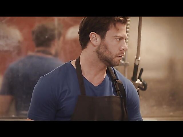 Standing fuck in the backstreet with sexy blonde waitress Anna Claire Clouds