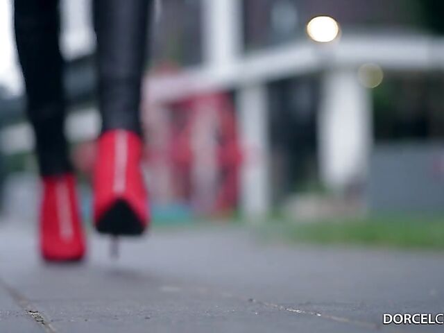 FFM anal with classy babes Megane Lopez and Cherry Kiss