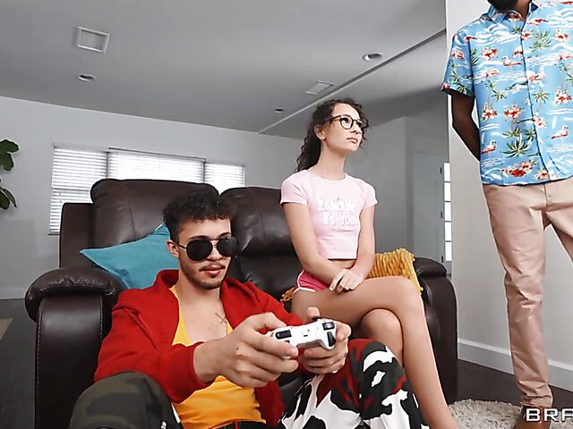 Liz Jordan - Small tits gamer girl with glasses anal screwed