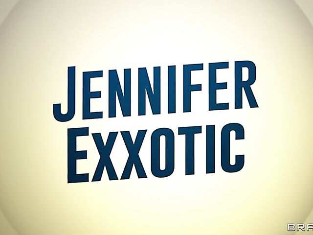 Big breasts and asses in interracial brazzers threesome with Halle Hayes and Jennifer Exxotic