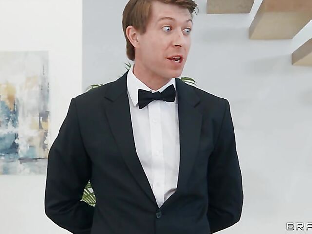 Whitney Wright's squirting pussy under the table