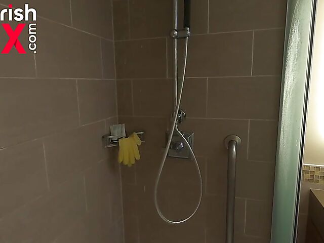 Behind the scenes shower with Australian redhead Devyn Lux