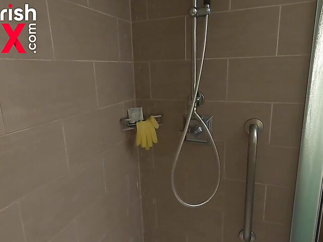 Behind the scenes shower with Australian redhead Devyn Lux