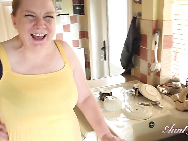 Mature BBW masturbating in the kitchen especially for you