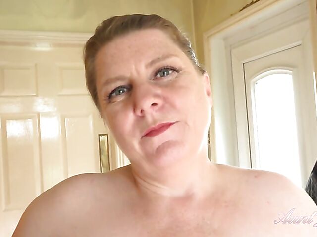 Mature BBW masturbating in the kitchen especially for you