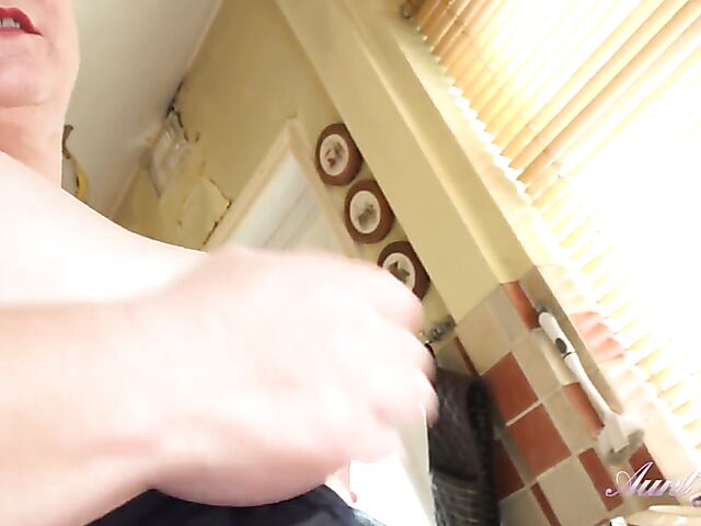 Mature BBW masturbating in the kitchen especially for you