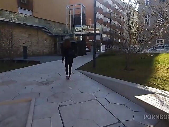 Double anal gangbang with fitness MILF Vittoria Divine