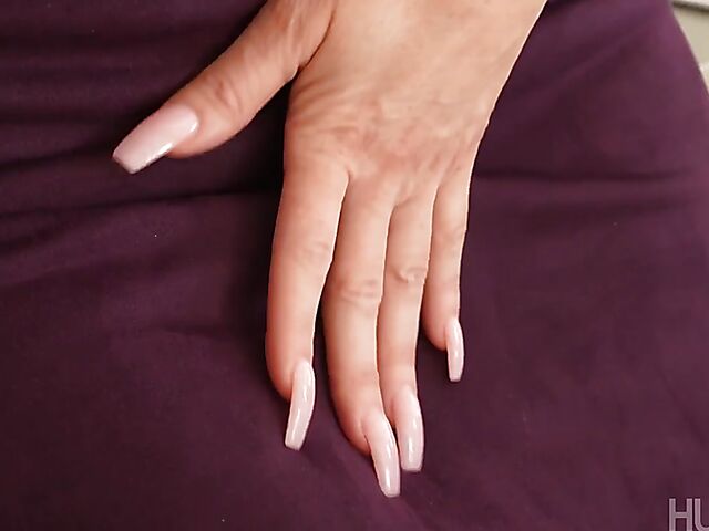 Redhead MILF Sedona Reign aka Jessie Lee gets slammed in the office