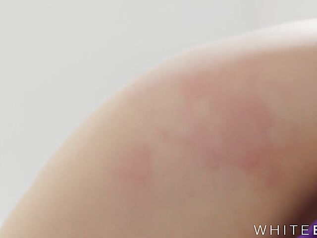 Submissive babe in black stockings Lea Guerlin gets tied and fucked