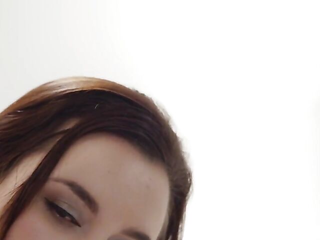 Submissive babe in black stockings Lea Guerlin gets tied and fucked