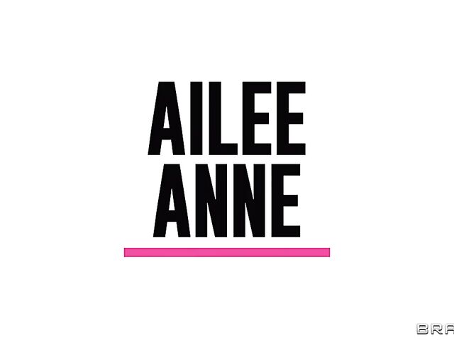 Jennifer White DP with hot guys after the party