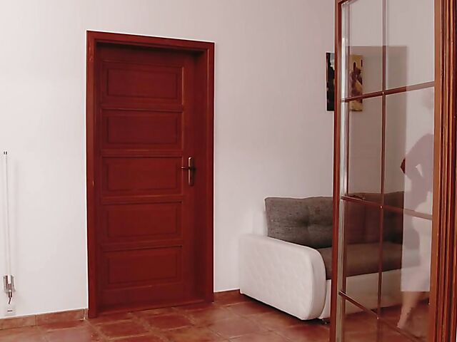 Busty blonde Blondie Fesser needs help