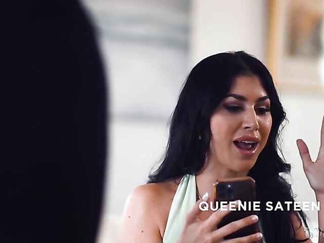 Alyx Star & Queenie Sateen - Natural big tits lesbian brunettes go at it