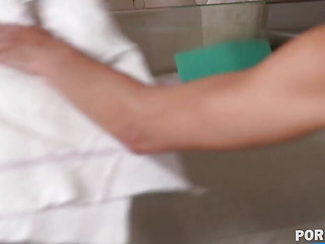 Skinny DP addict Veronica Leal gets shared again